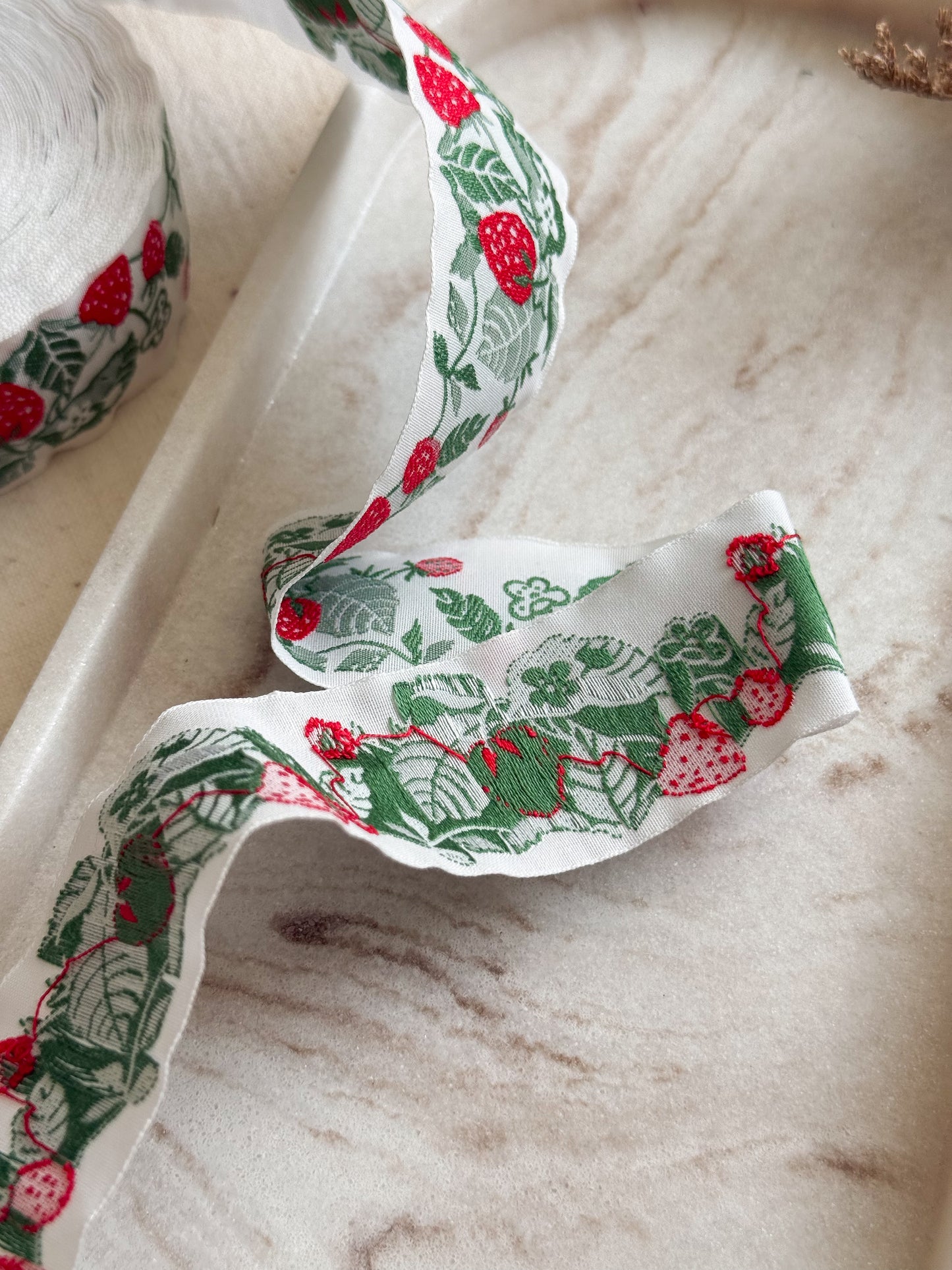 Jacquard Woven Ribbon - Strawberries - 32mm