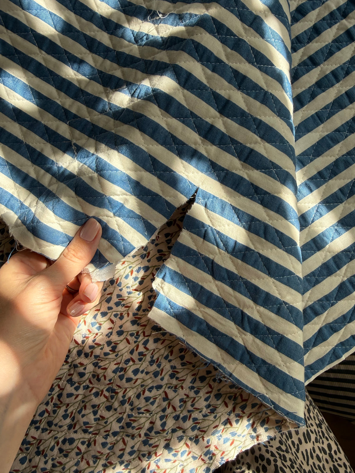 Reversible Quilted Double Gauze Fabric - Blue Meadow / Stripe - 100cm Remnant - See Photos