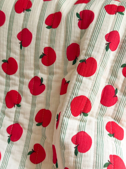 Reversible Quilted Double Gauze Fabric - Big Apple / Garland