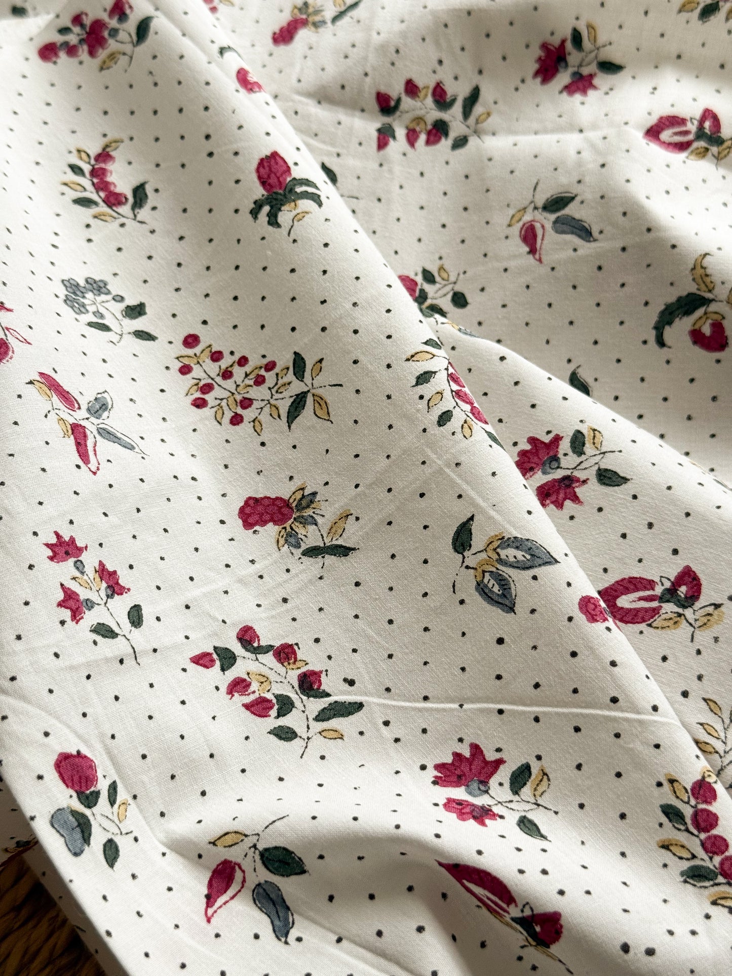 Indian Cotton Block Print Fabric - Dotty Floral - 40cm Remnant