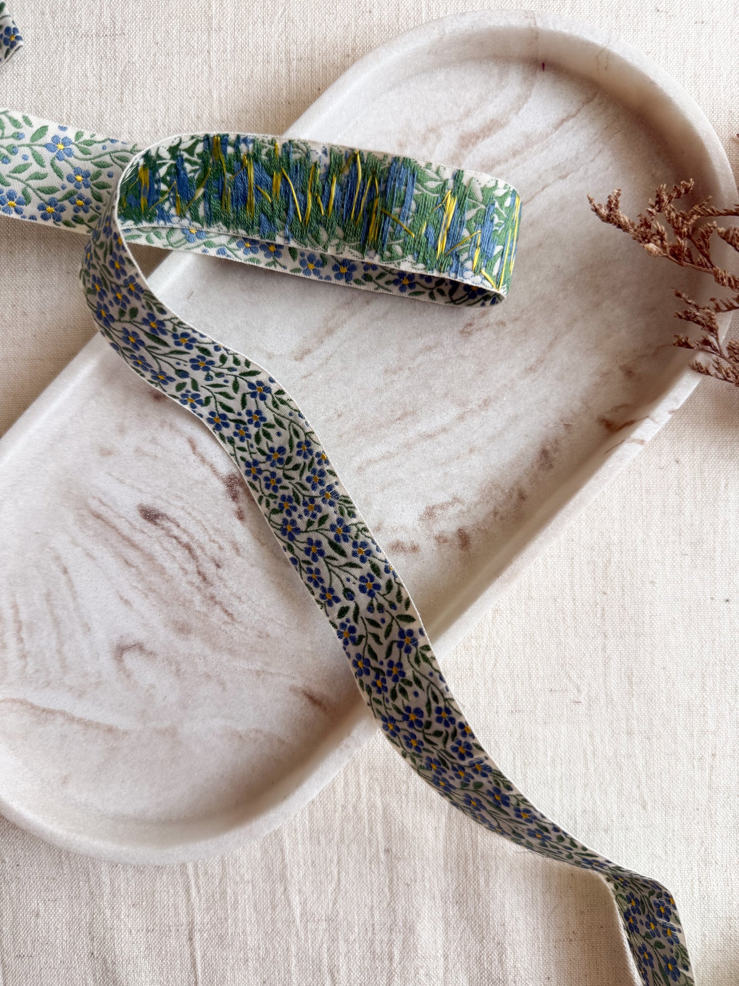 Jacquard Woven Ribbon - Forget Me Not - 25mm