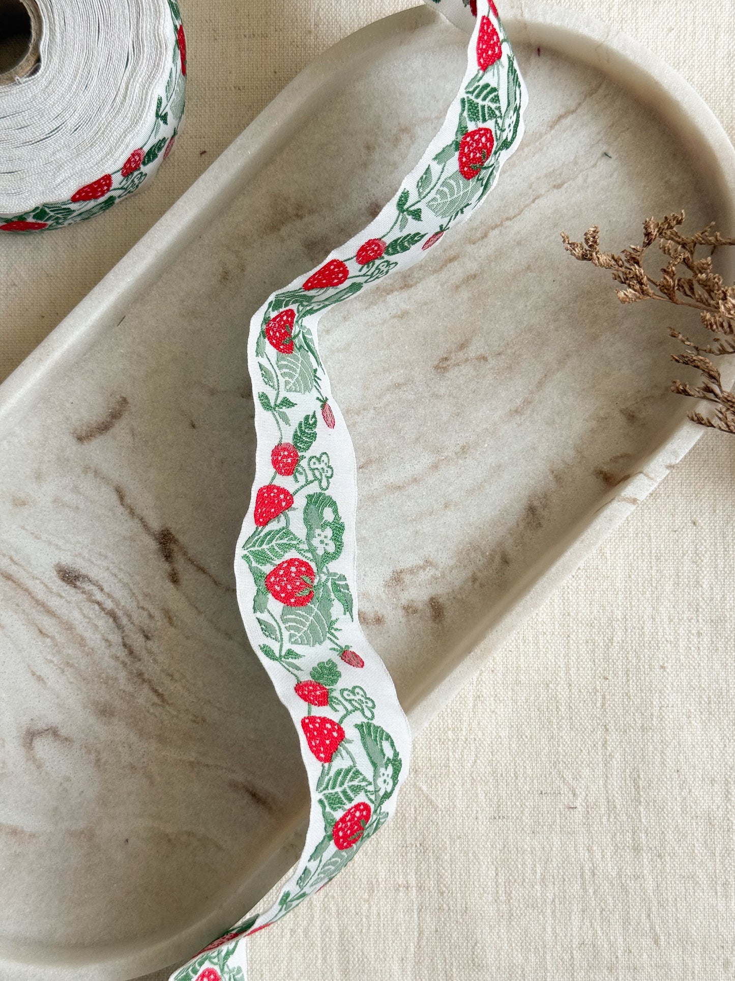 Jacquard Woven Ribbon - Strawberries - 32mm
