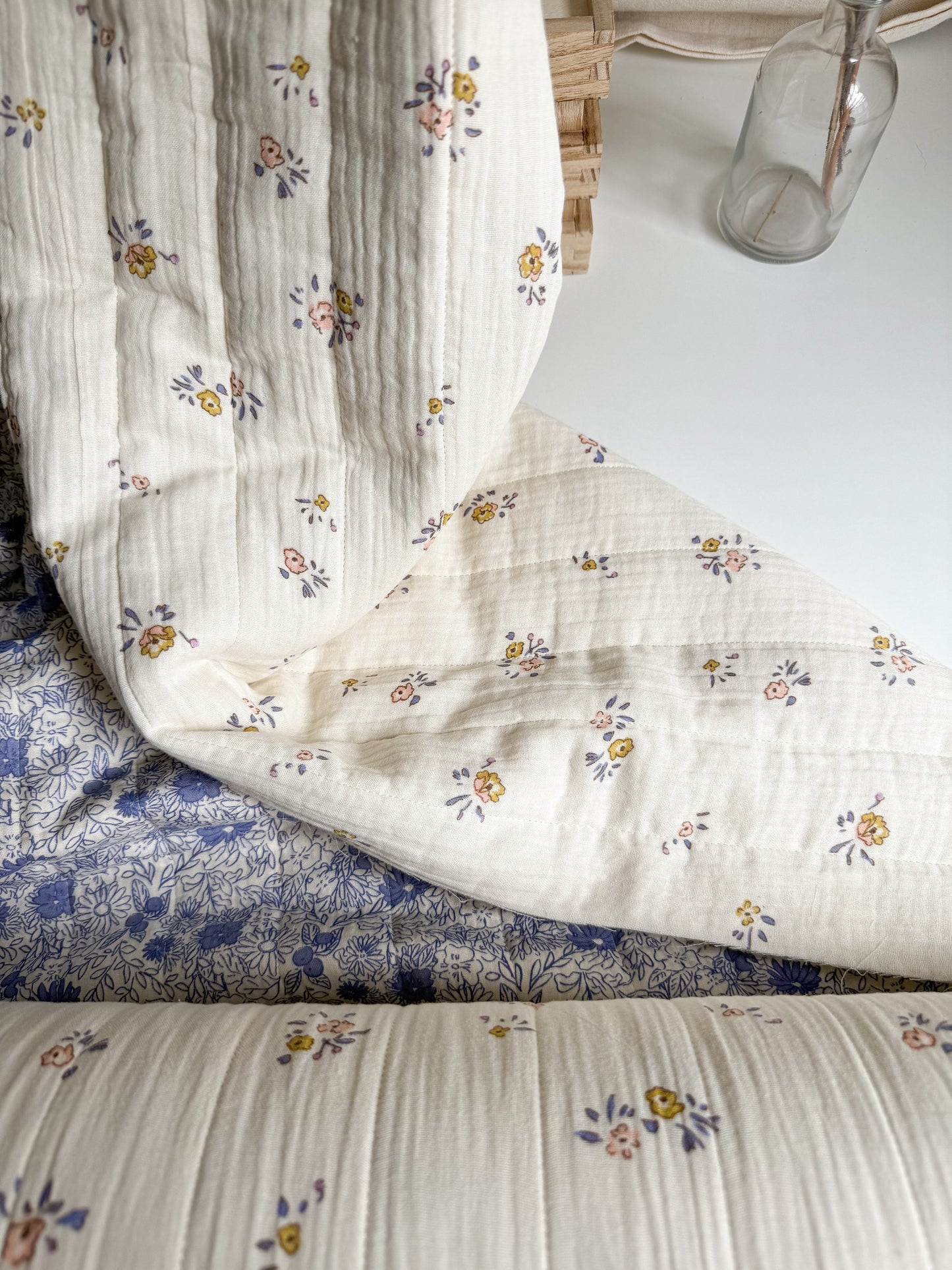 Quilted Double Gauze Fabric - Flowers / Porcelain