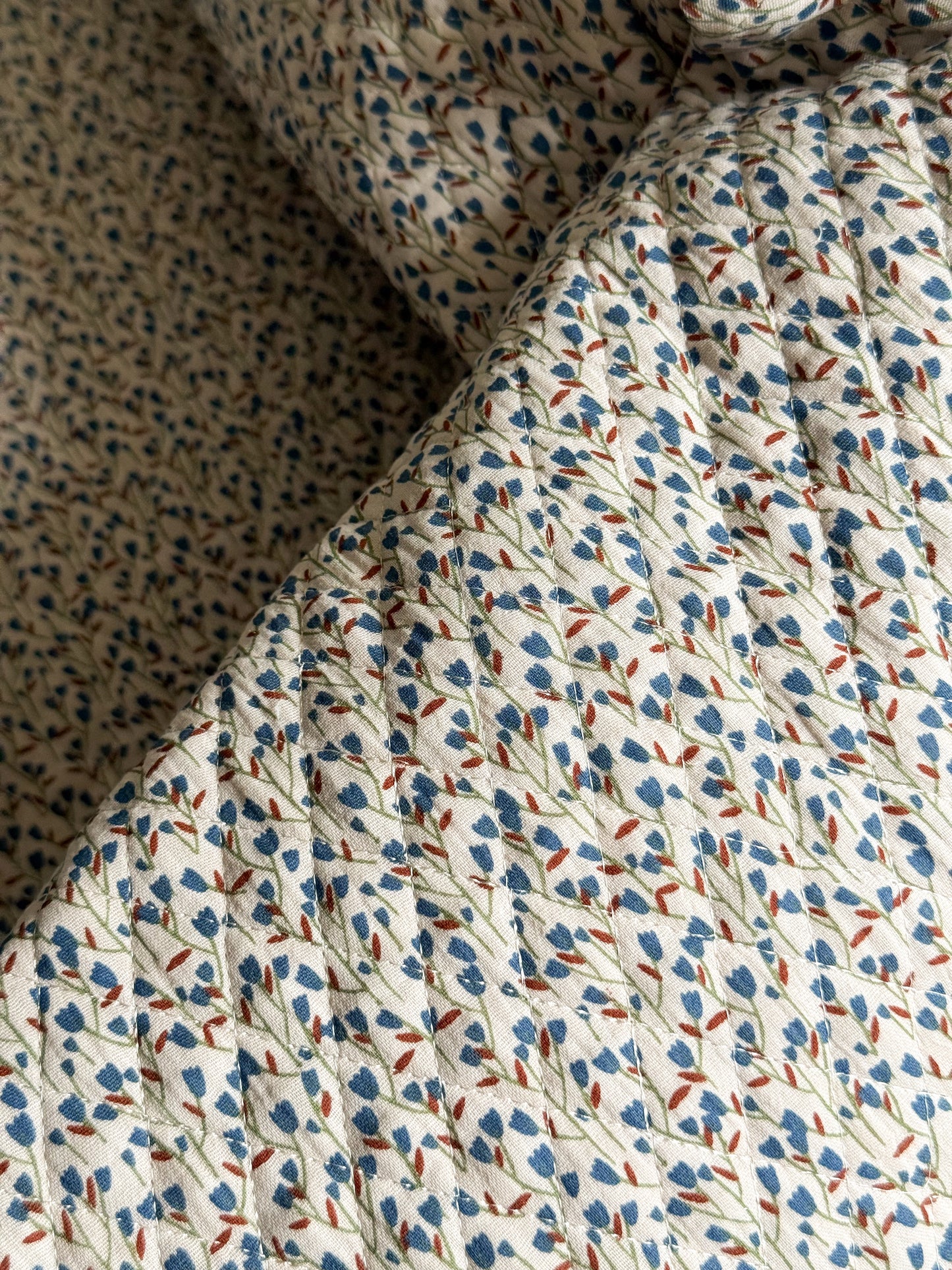 Reversible Quilted Double Gauze Fabric - Blue Meadow / Stripe