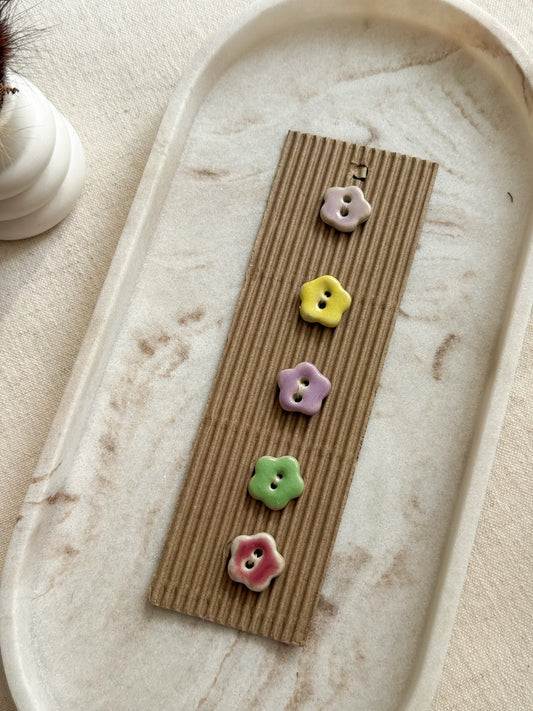 Rainbow Pastel Flower Buttons - 16mm - Set of 5