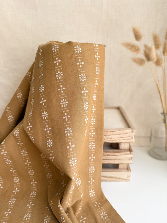 Woven Daisy Cotton Fabric - Wheat