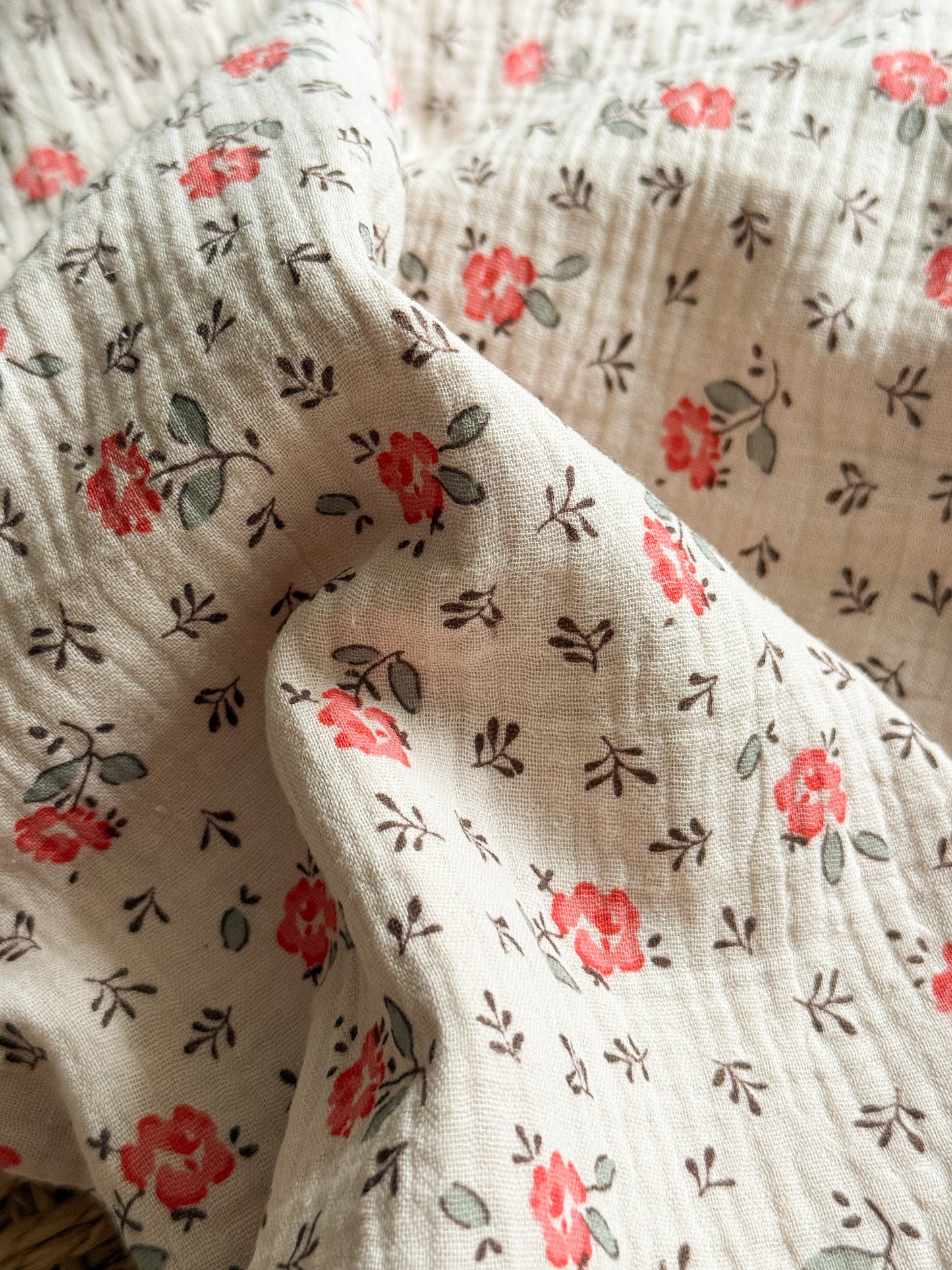 Double Gauze Fabric - Roses - 50cm Remnant