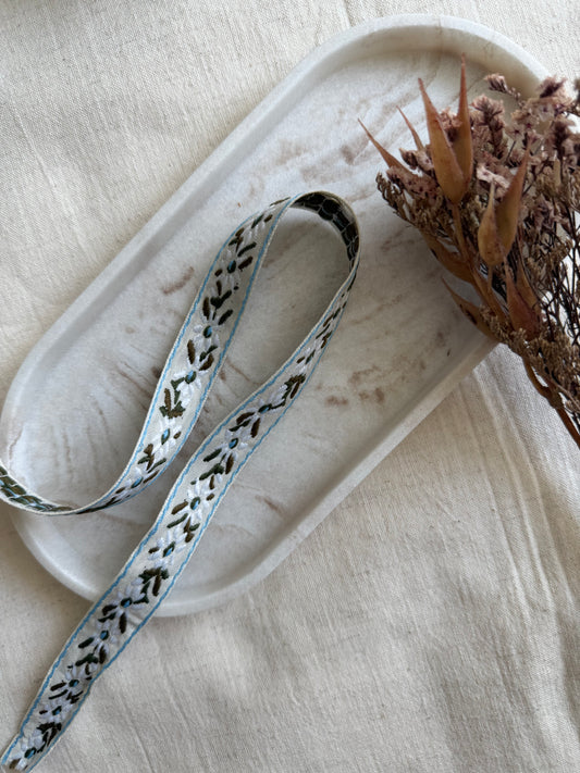 Jacquard Trim Ribbon - White & Blue Floral - 20mm