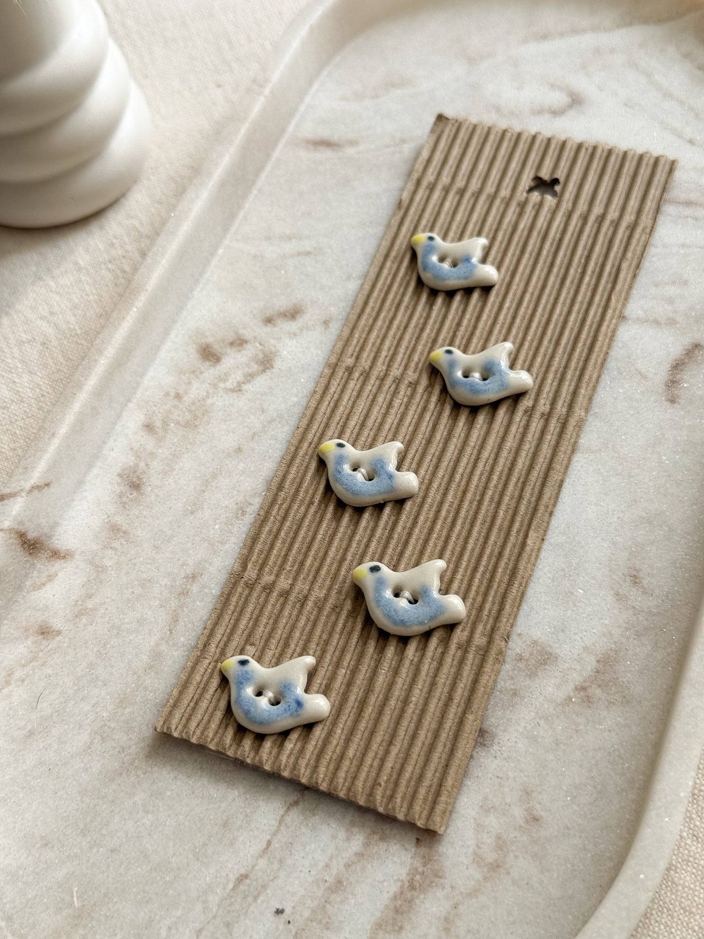 Dove Buttons - 22mm - Pack of 5
