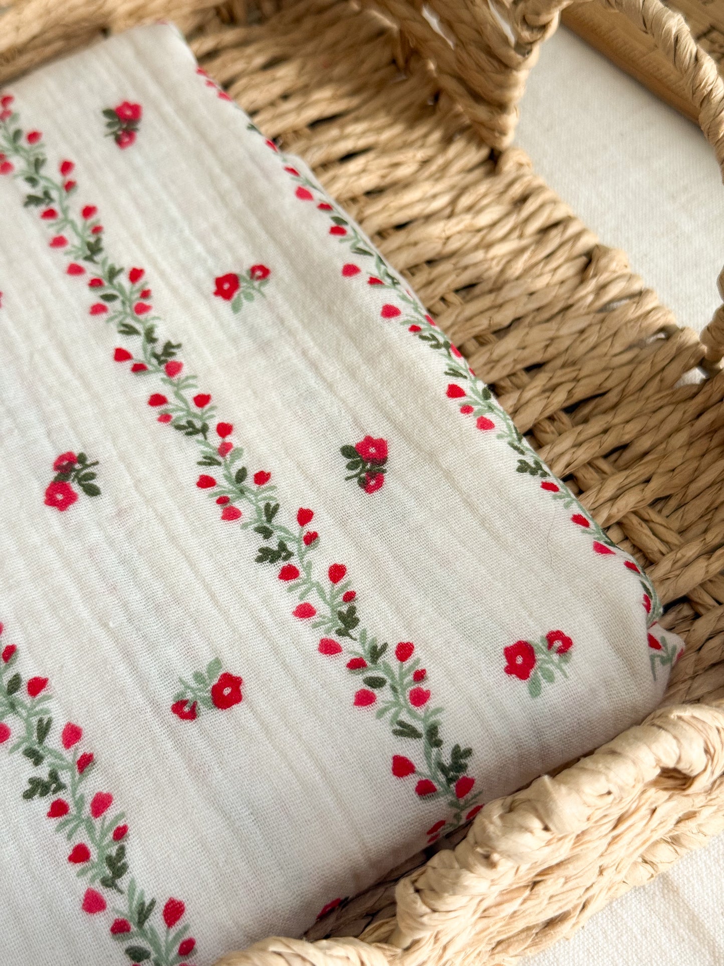 Double Gauze Fabric - Rose Garland