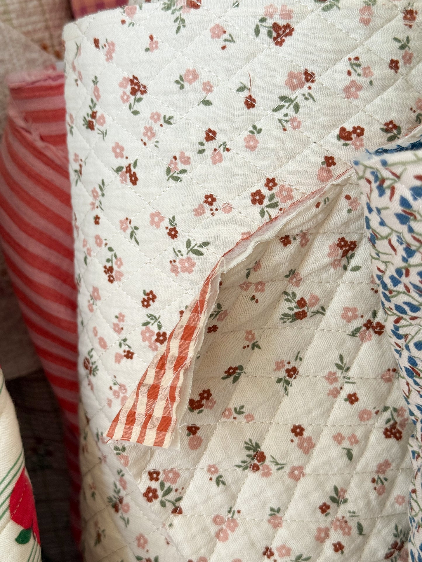 Reversible Quilted Double Gauze Fabric - Floral / Chestnut Gingham