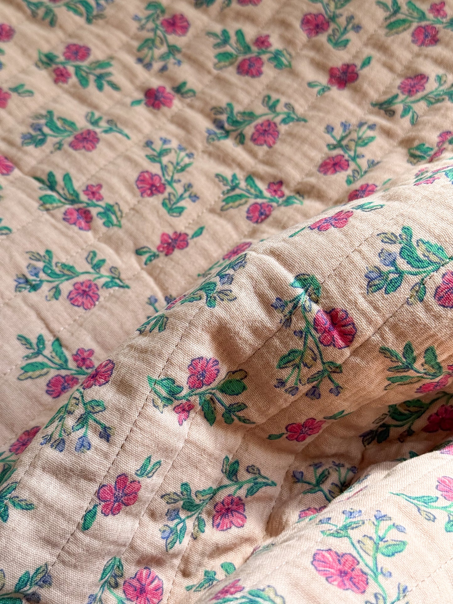 Reversible Quilted Double Gauze Fabric - Vintage Floral Magenta / Stripe