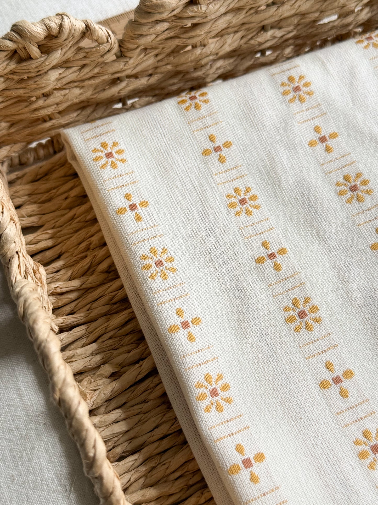 Woven Daisy Cotton Fabric - Cream