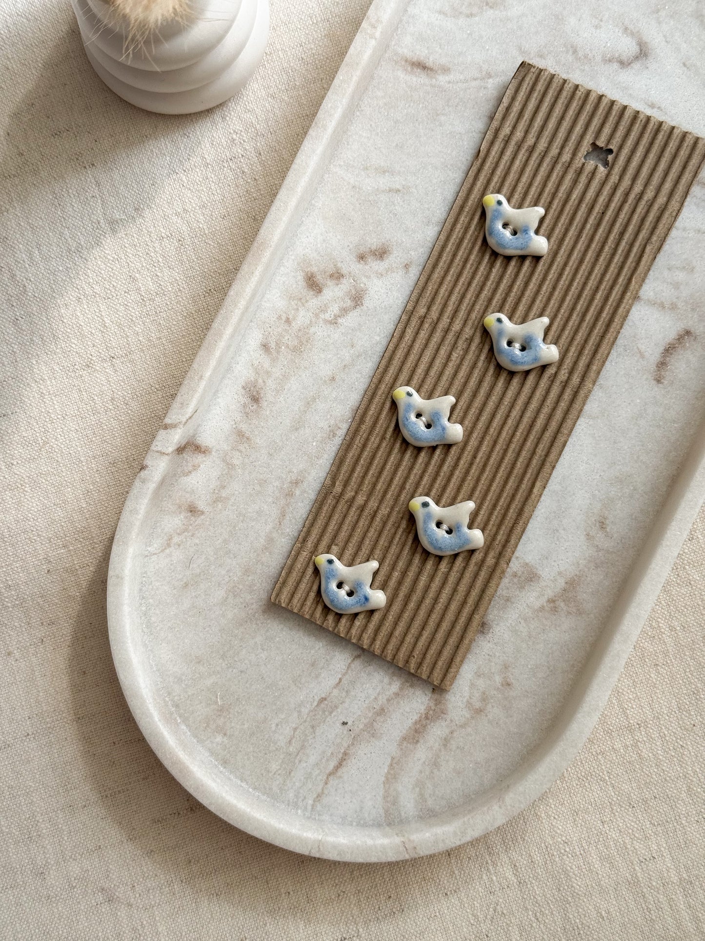 Dove Buttons - 22mm - Pack of 5