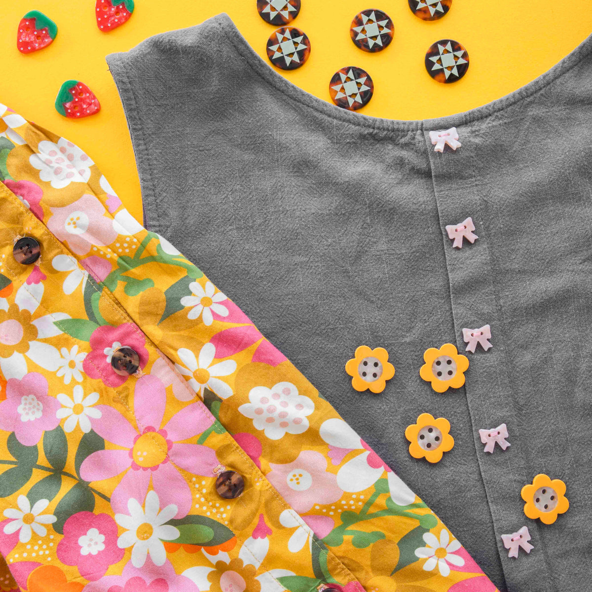 Yellow Daisy Small Buttons - 15mm - Pack of 10