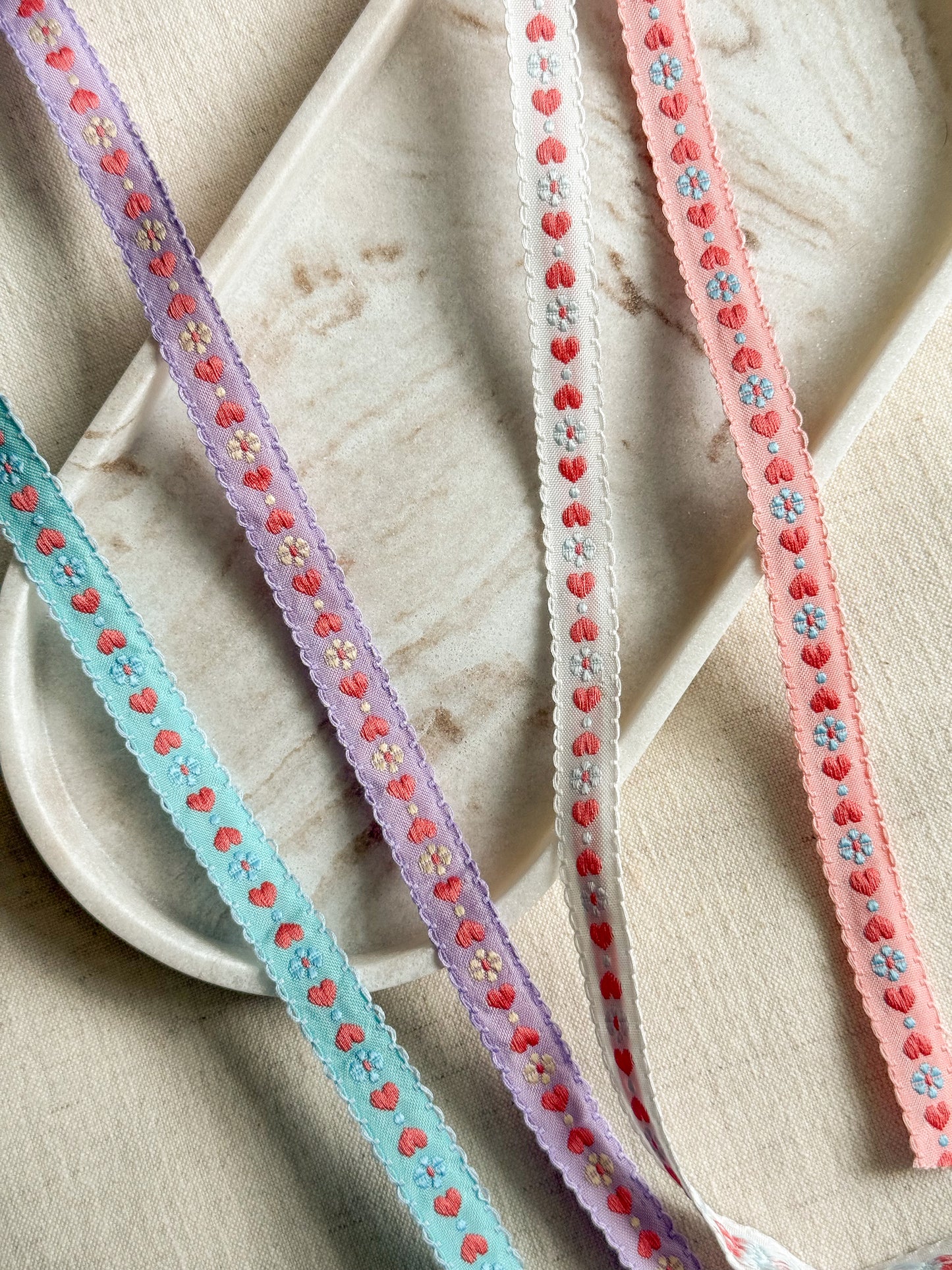 Jacquard Trim - Little Hearts & Flowers - 15mm