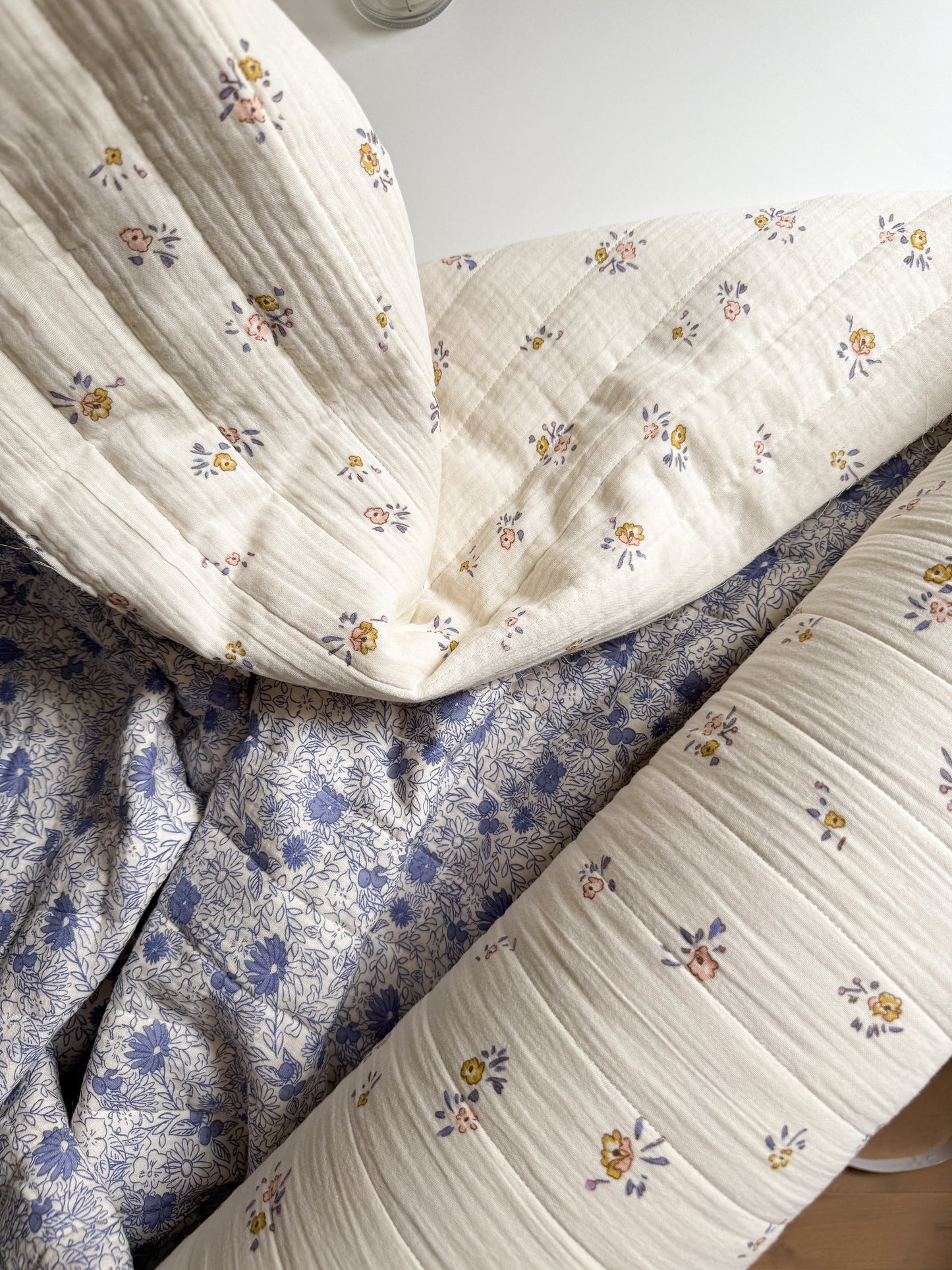 Quilted Double Gauze Fabric - Flowers / Porcelain