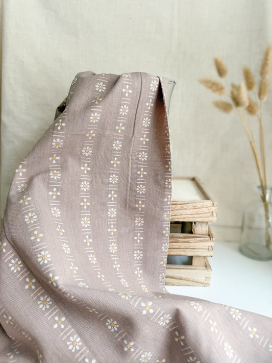 Woven Daisy Cotton Fabric - Dove