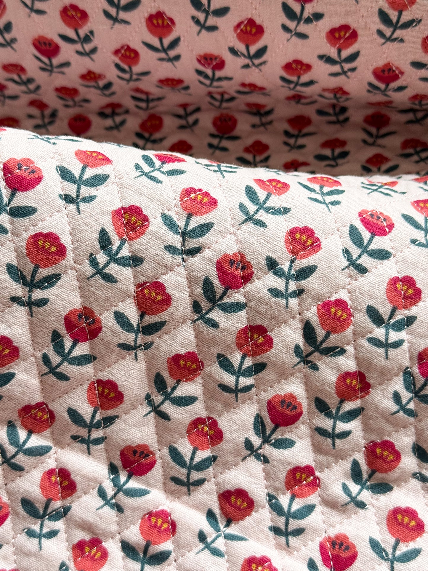 Reversible Quilted Double Gauze Fabric - Nordic Tulips / Pink Meadow