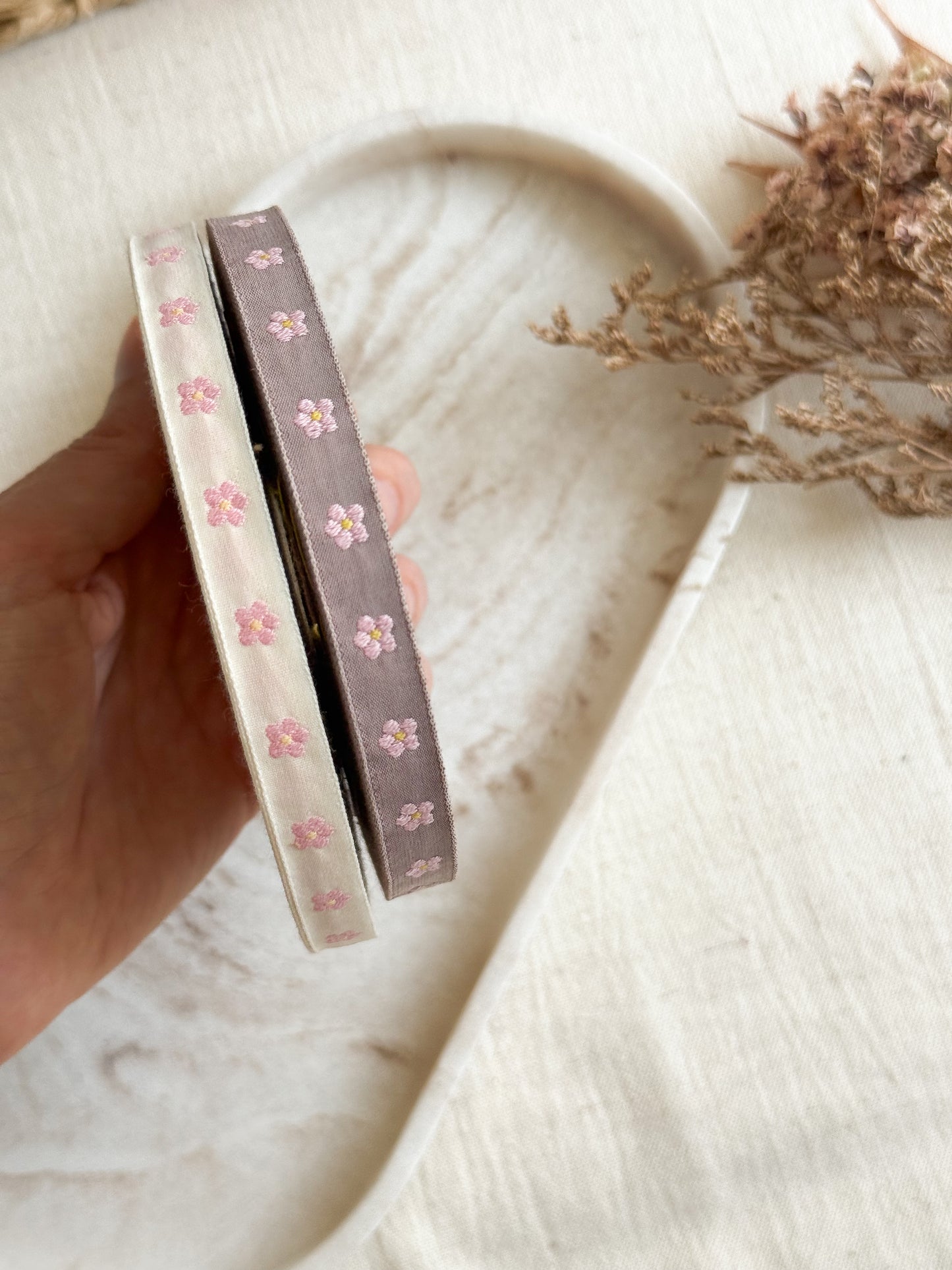 Jacquard Woven Ribbon - Light Mauve Flowers - 10mm