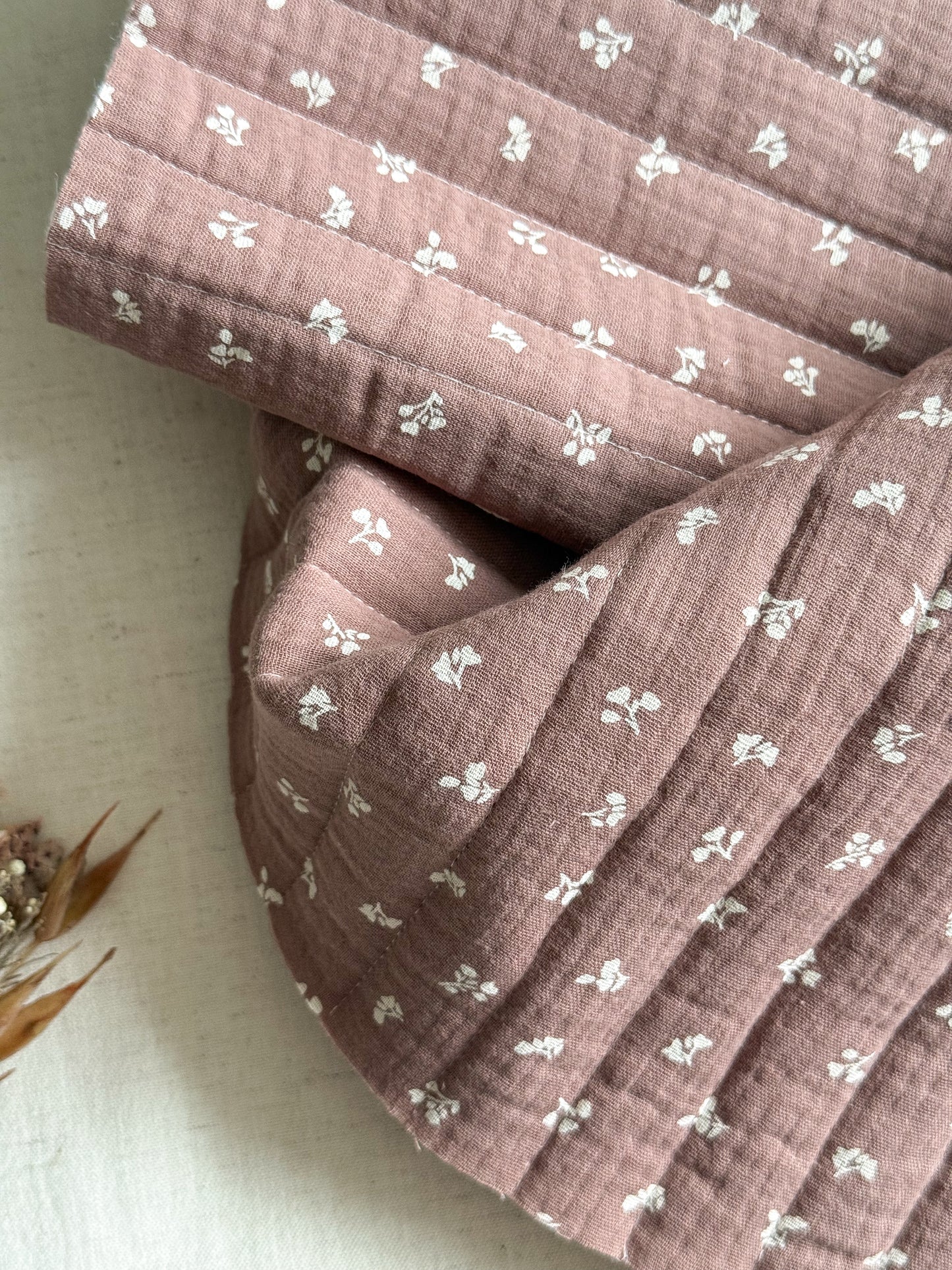 Reversible Quilted Double Gauze Fabric - Posy / Autumn Leaves