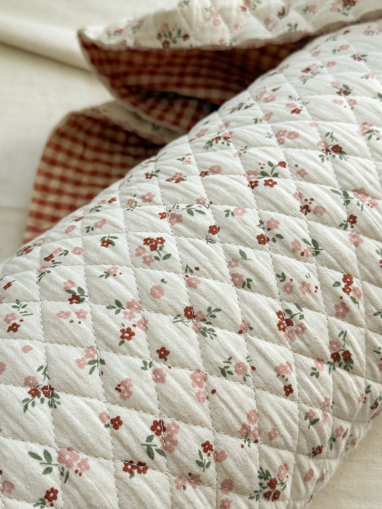 Reversible Quilted Double Gauze Fabric - Floral / Chestnut Gingham