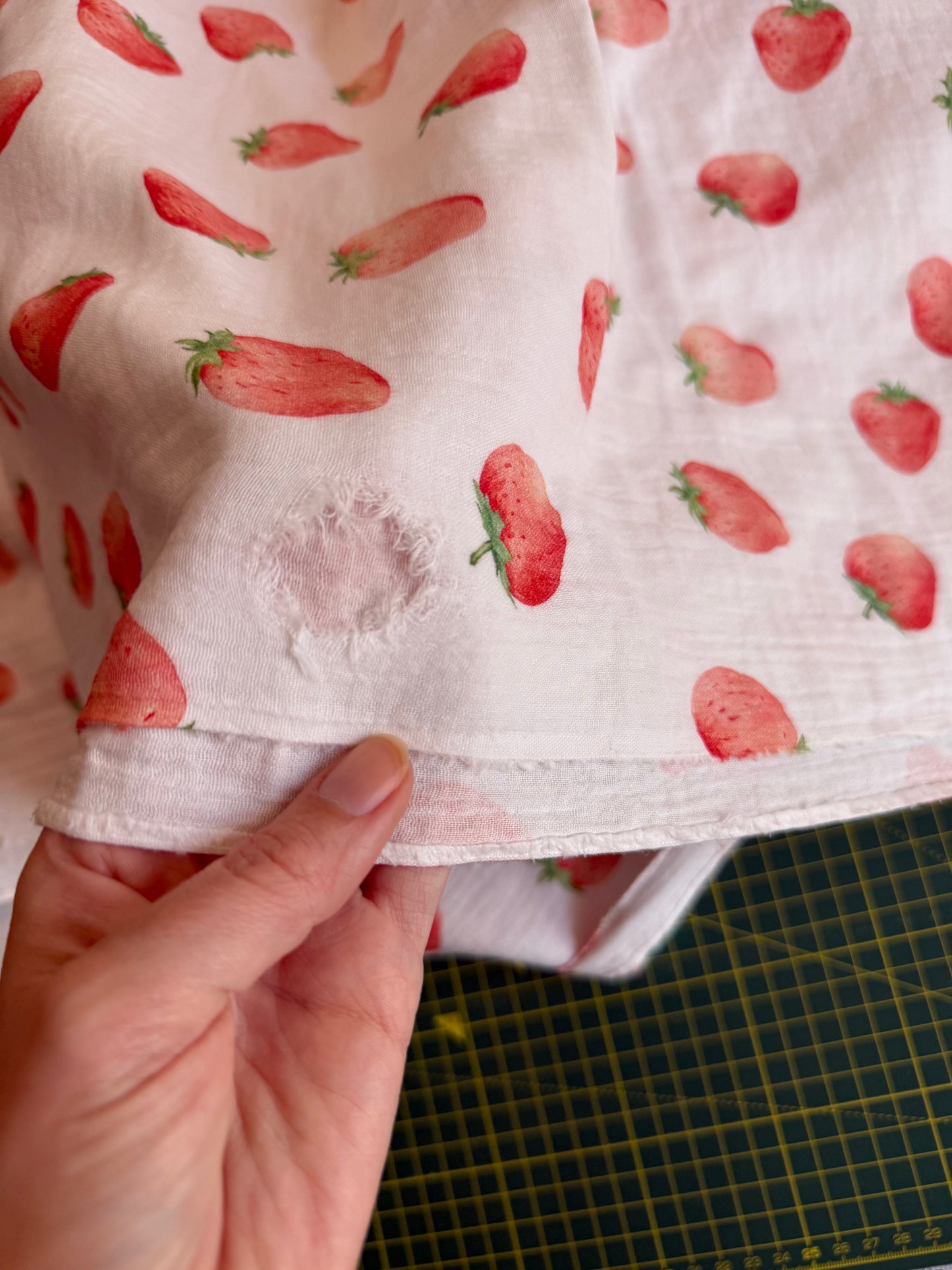 Double Gauze Fabric - Strawberries - 210cm Remnant - Defects - See Images